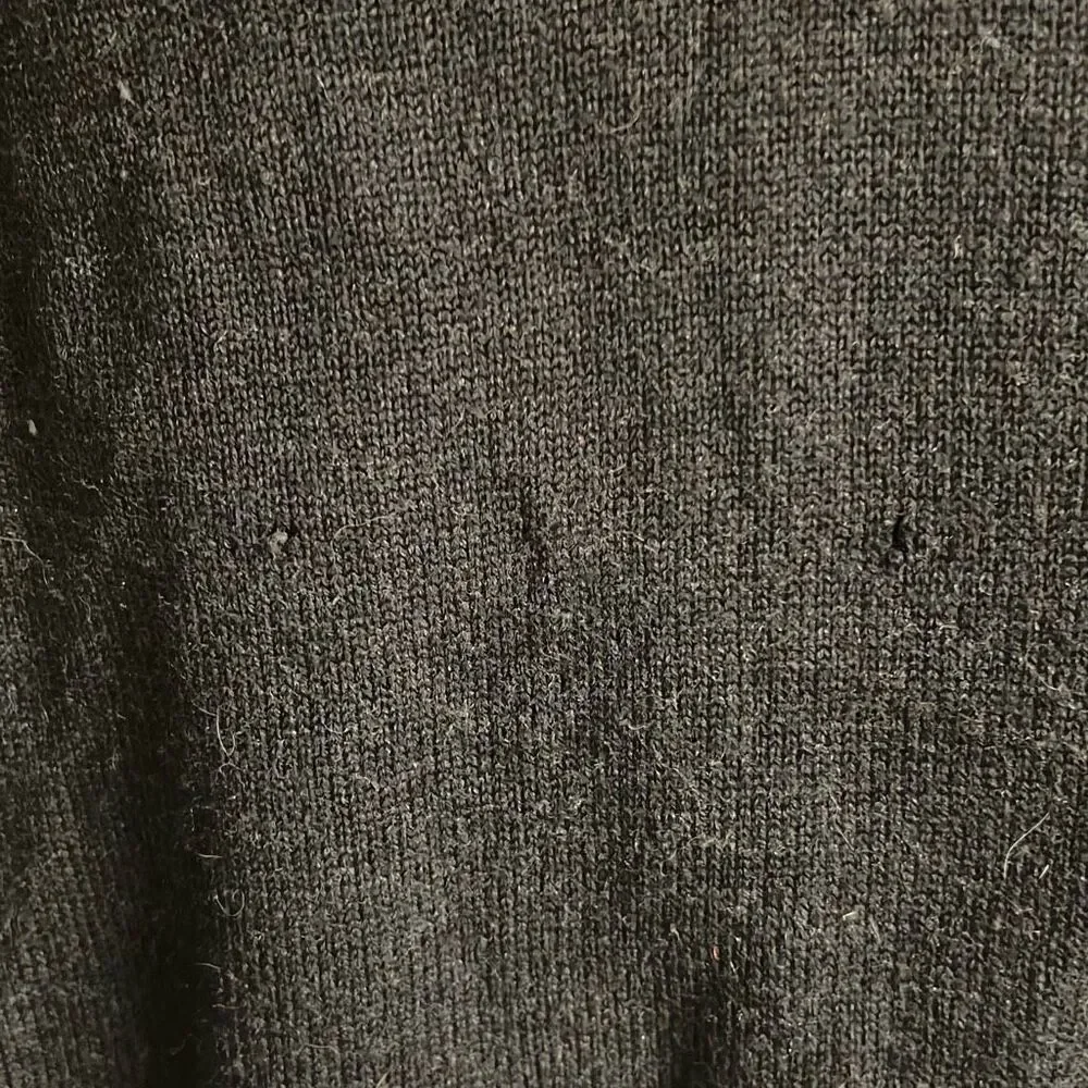 ✨Patagonia Men’s Black M's Merino 1/4-Zip Sweater✨
